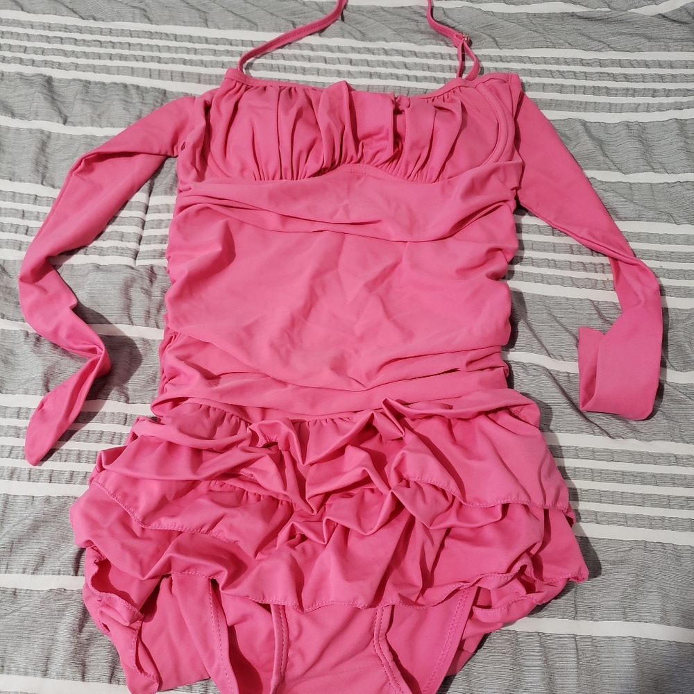 Swimsuit - Picture 3 of 3